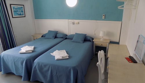 Standard Twin Room, Ensuite (Baño Privado)