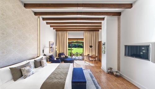 Junior Suite, 1 King Bed, Garden Access
