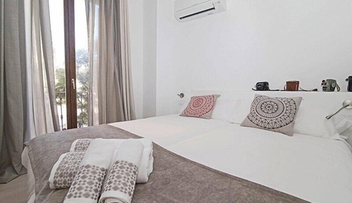 Loft, Kitchenette (Deia)