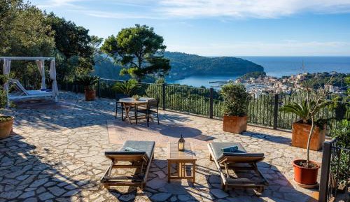 Villa with Sea View