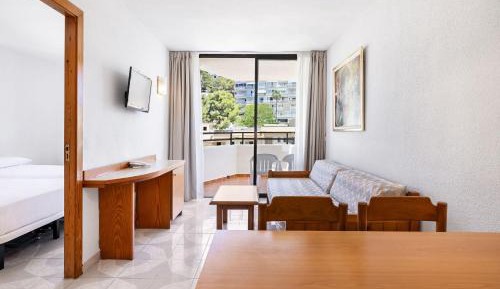 One-Bedroom Apartment (3 Adults)