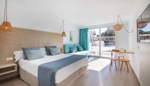 Junior Suite with Pool View.
