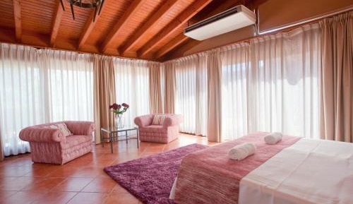 Superior King Suite