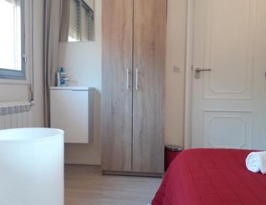 Standard Single Room with Shared Bathroom