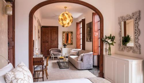 Deluxe Junior Suite