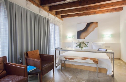 La Llotja-Born Hotel | Petit Palace Hotel Tres