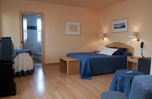 Ayerbe Hotel | Hotel Villa de Ayerbe