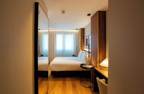 Esquerra de l'Eixample Hotel | Hotel Zenit Conde De Borrell
