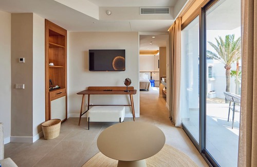 Colonia Sant Jordi Hotel | Universal Grand León & Spa