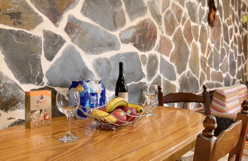 San Cristobal de La Laguna Apartment | Holiday Apartment 'Mario' with Mountain Views, Wi-Fi and Air Conditioning