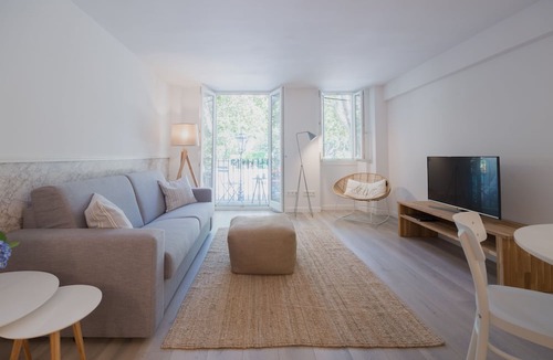La Llotja-Born Apartment | Marsuites 1 - Palace and Cathedral View (First floor)