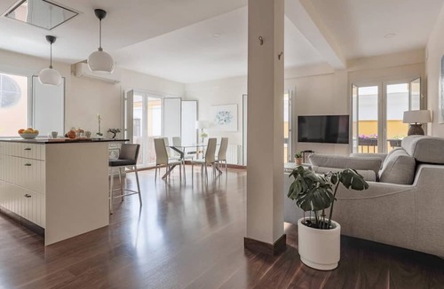 San Vicente Apartment | PEACE OASIS IN THE HEART OF SEVILLA 2 BR - 2 Baths WIFI AC
