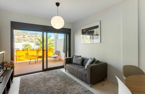 Finestrat Apartment | Cosy apartment for 4 people with A/C, WIFI, pool, TV and patio
