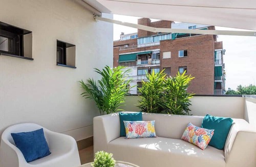 Atocha Apartment | Antonio Lopez XVIII apartment in Madrid