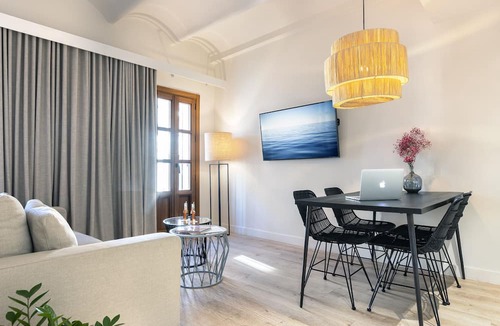 Cort Apartment | Samaritana Suites