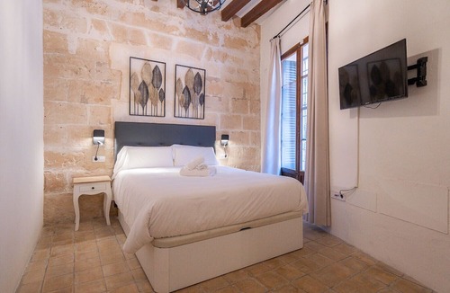 Cort Apartment | VINTAGE PALMA PALACE (CLASSIC 2) by PriorityVillas