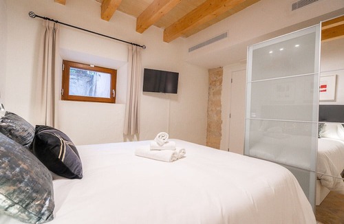 Cort Apartment | VINTAGE PALMA PALACE (SUPERIOR 3) by Priority
