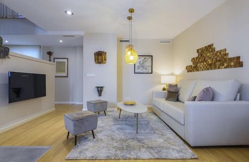 Valencia City Centre Apartment | Cozy duplex with Terrace, 1 Bedrooms, 2+2 Pax, Central Market, old town