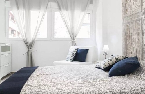 Alicante City Centre Apartment | APART.RIVERA #3 IN THE OLD TOWN ONLY 10 MINUTES WALKING DISTANCE TO THE BEACH.