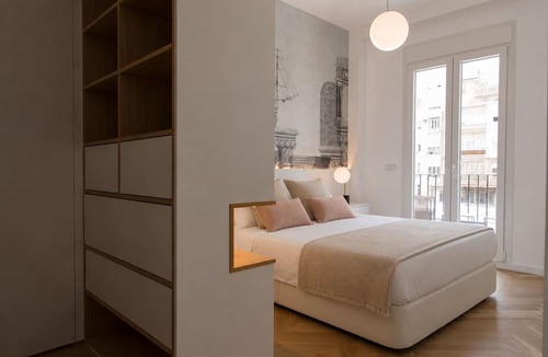 Eixample Apartment | Luxury Stay | 4 Guests | Balcony | City Centre