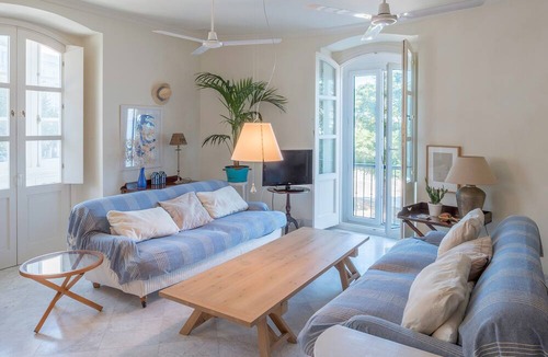 Old Town Apartment | Renovated Apartment "Argüelles" in the Old Town Directly at the Sea