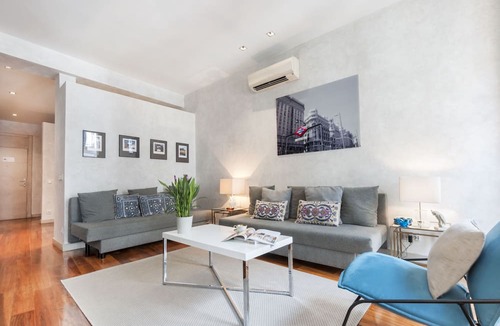 Literary Quarter Apartment | Central Madrid. Barrio Letras, Walking distance to Museums, Plazas and GranVia,