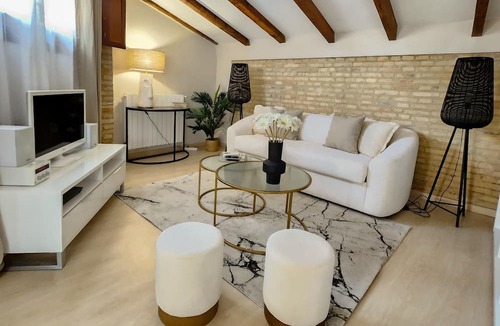 La Seu Apartment | Sunny studio Loft, 2 to 4 pax Terrace Old City