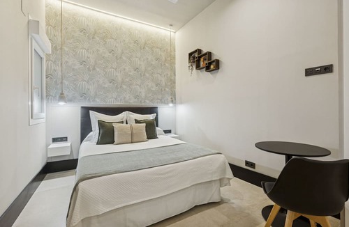 Malasana Apartment | Elegant 2BR Apartment in Conde Duque