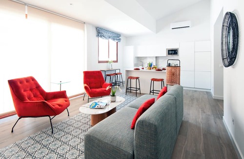 El Cabanyal Apartment | La Casa del Mar-Cabañal 3BR Suites