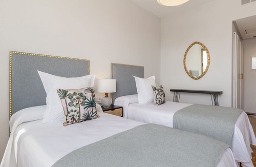 Moncloa - Arguelles Apartment | Vibrant 2-Bed Apartment for 4 in Madrid