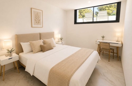 Pinares de San Anton Villa | Villas Pinares de San Antón, Saltwater pool, Sea, City, Mountain Views