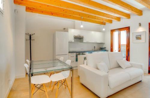Sindicat Apartment | Duplex with Private Garage by PriorityVillas