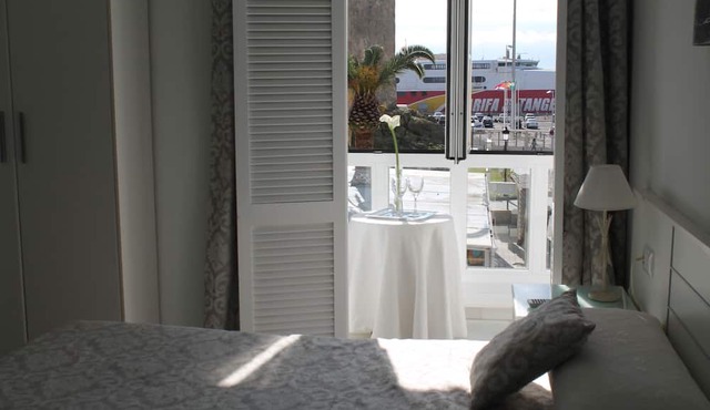 Hostal Alameda