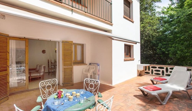 Lovely apartment for 6 people with WIFI, TV, terrace and parking