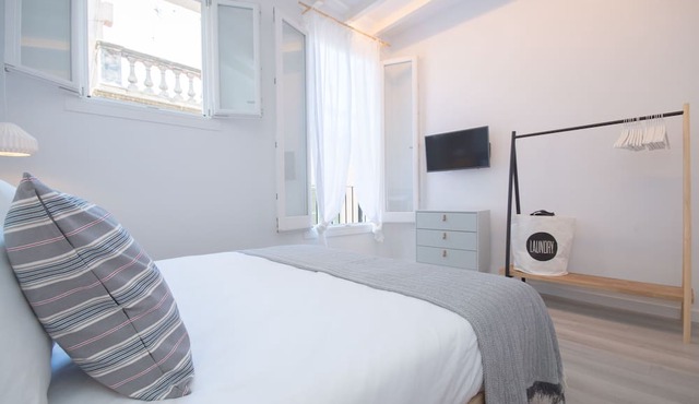 Marsuites 3 - Palace and Cathedral View (Third floor)
