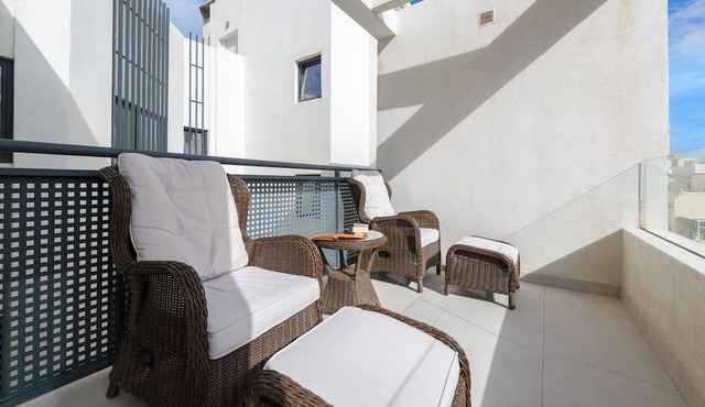Zambrano - Holiday apartment Malaga City