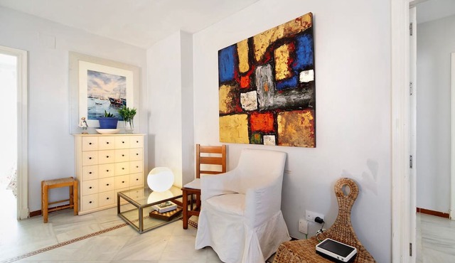 Apartment 'Magnificent Beachfront Flat' with Sea Views, Private Terrace and Wi-Fi