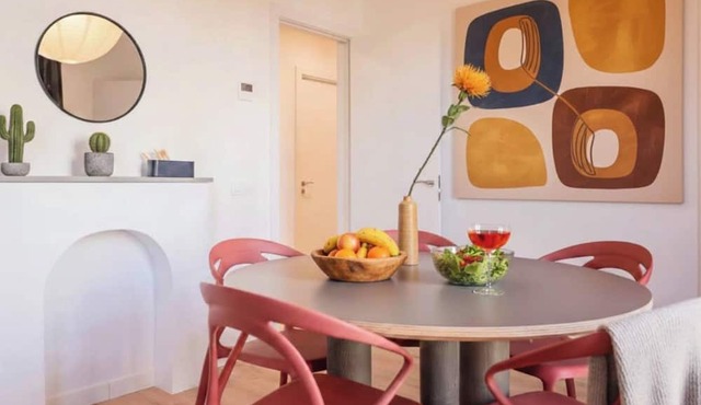 Barcelona Park, several units, perfect for large groups!