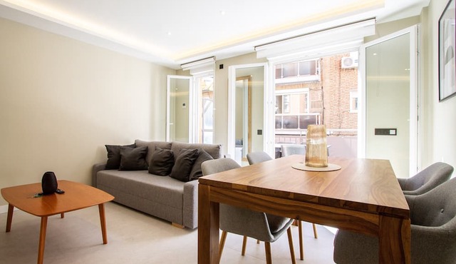 LAS VENTAS PARKING - 1 BEDROOM