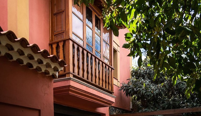 HomeForGuest Cosy rural flat El Romero with large gardens