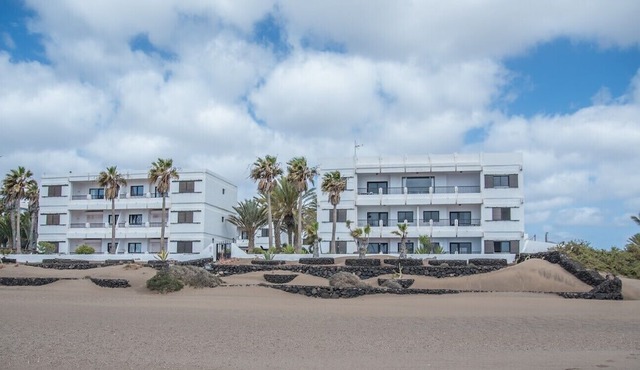 Casa Coral with sea views & AC