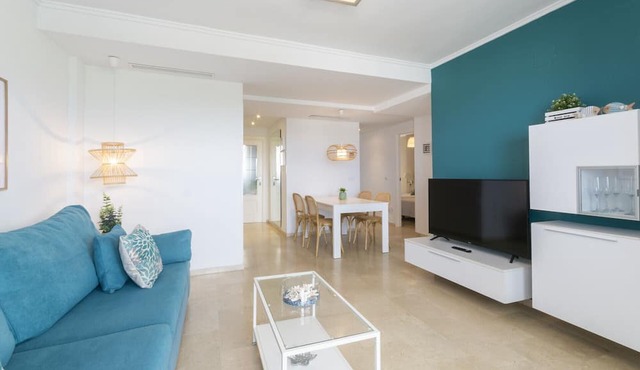 Decorated in modern style, with wifi free, International channels, BBQ, children's area, - only families