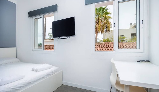 Twin/double room Nº7' with Shared Terrace, Wi-Fi and Air Conditioning