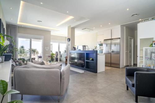 RG133 - Spacious 3 bed apartment in prime location