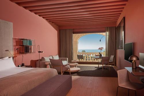 Calatrava Hotel, Mediterranean Sea House