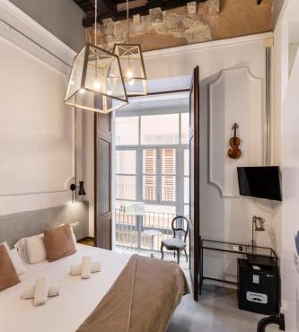 Antiguo Brondo Selfcheck-in Smart Rooms